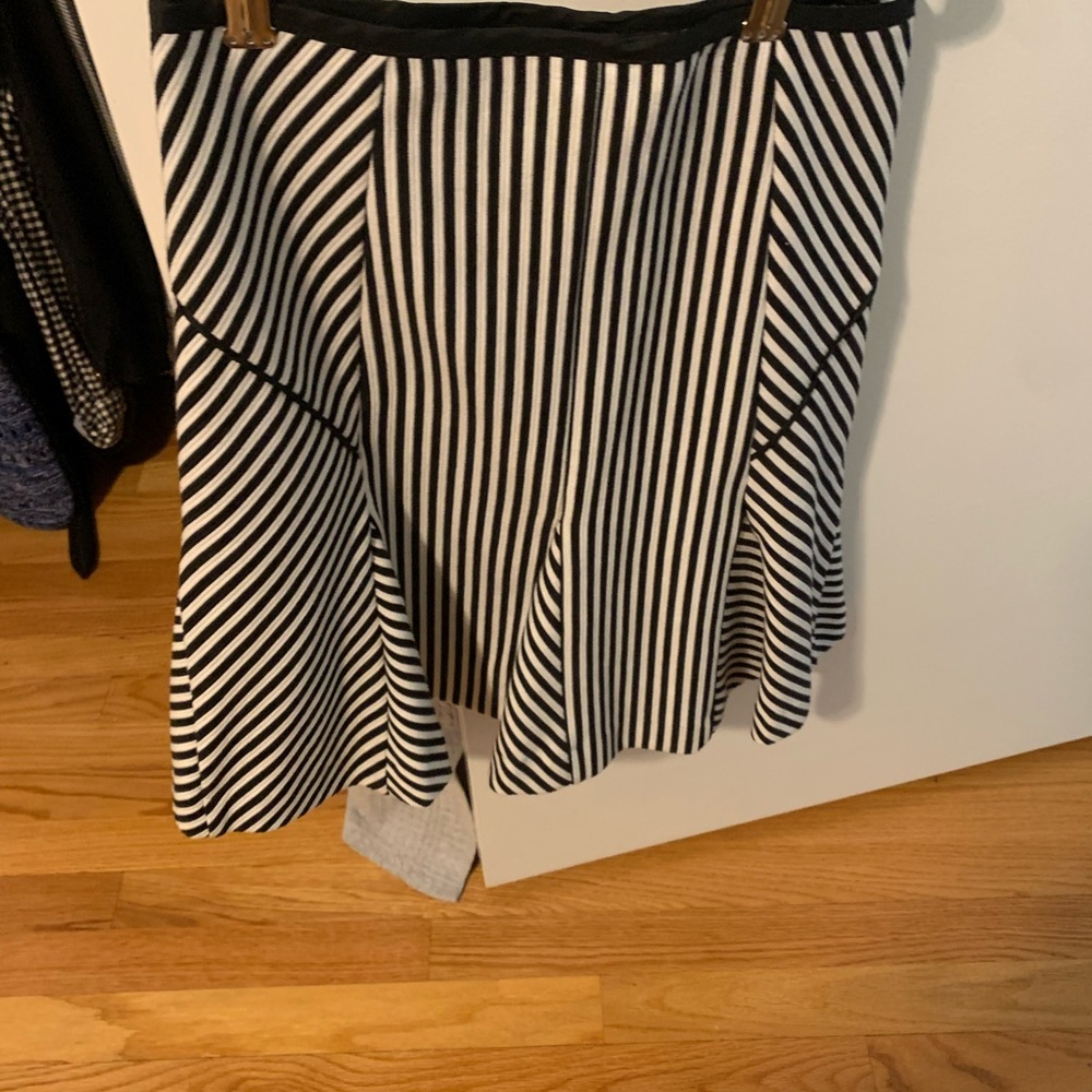 Banana republic black and white skirt